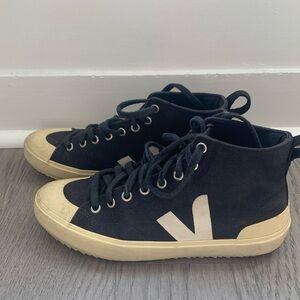 Veja Sneakers